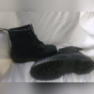 Doc Martens 13398 Steel Toe Men's 11US/10UK wide.